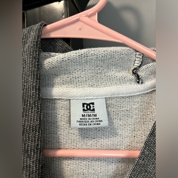 DC dark grey /black men’s hoodie - Picture 5 of 6